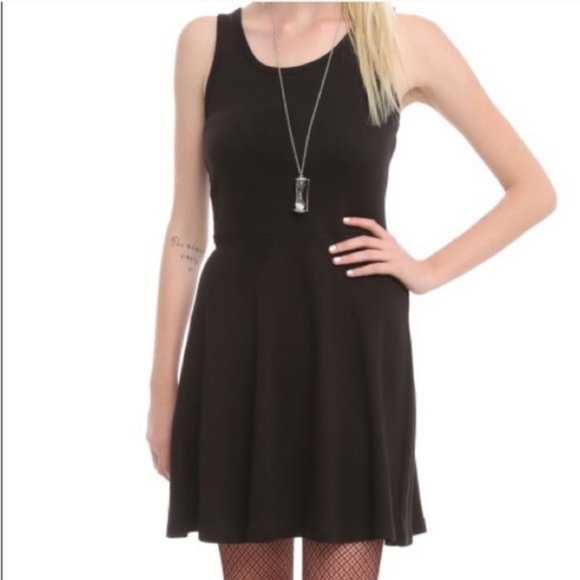 FOUND ISO! Hell Bunny Bones & Roses @seabreeze47 - Picture 4 of 6